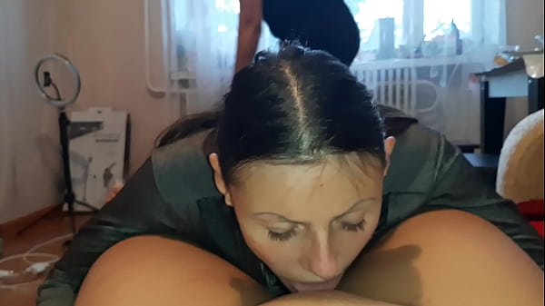 My girlfriend made me cunnilingus while the cleaner was washing the floor – Lesbian Illusion Girls