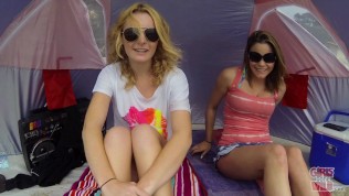GIRLSGONEWILD – These Babes Are Young, Pretty & Wild