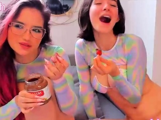 Babe brunette in webcam