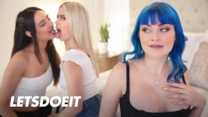 Eliza Ibarra, Jill Kassidy & Jewelz Blu Non Stop Girl On Girl Action After Yoga Session – A GIRL KNOWS